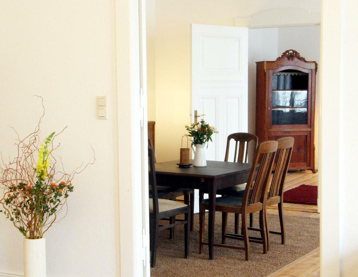 Elegante Altbauwohnung Berlin Bagian luar foto