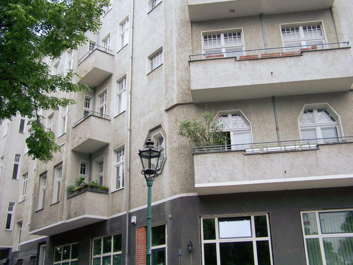 Elegante Altbauwohnung Berlin Bagian luar foto